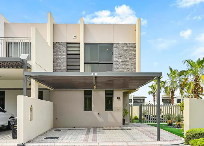 Damac Hills 2 Poolside Villa Dubai